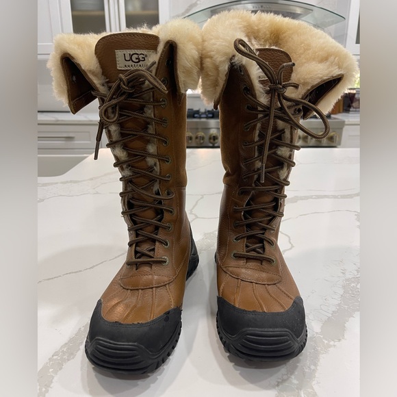 UGG ADIRONDACK TALL SUEDE & LEATHER & SHEARLING TIE UP BOOTS NWOT - Picture 8 of 10